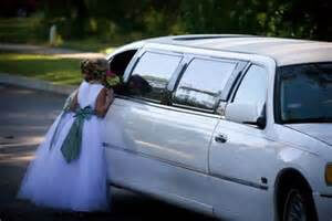 wedding-limo1-300x200 Wedding limo service